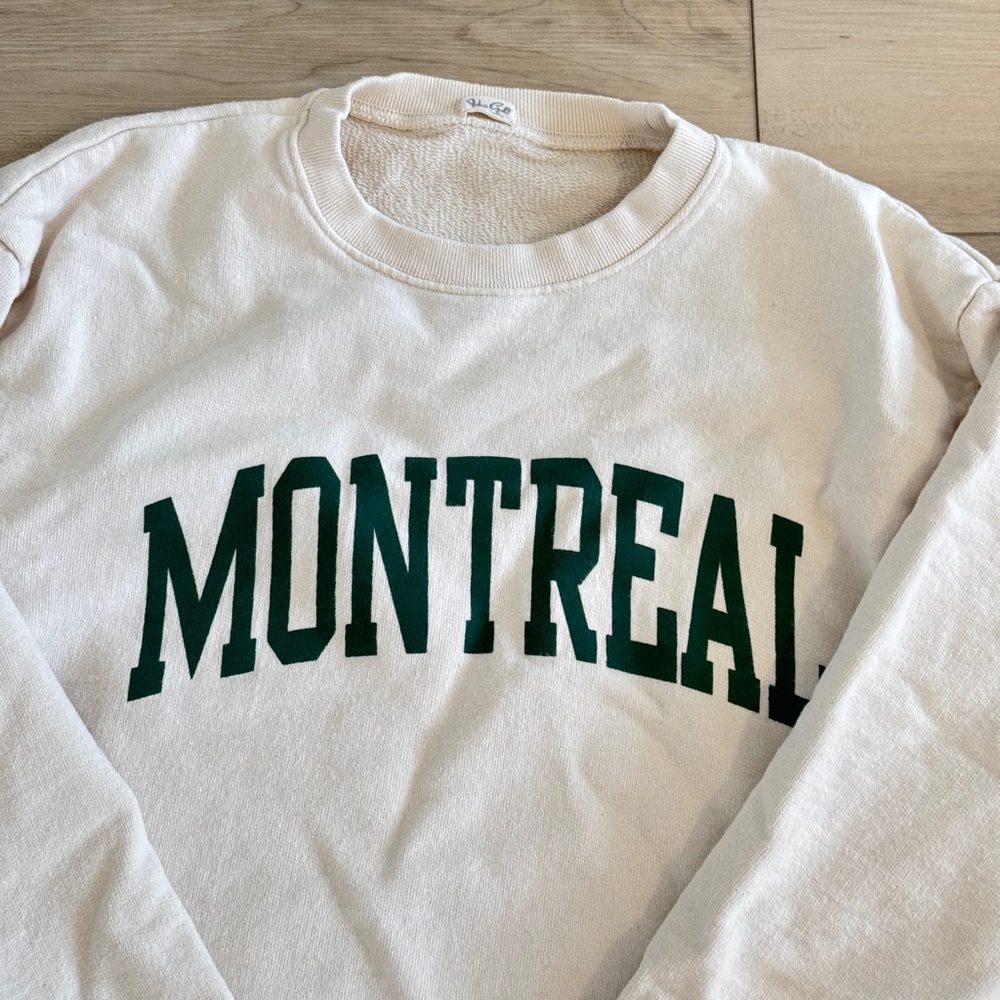 BRANDY MELVILLE JOHN GALT CREW CREWNECK SWEATER MONTREAL PREPPY SUMMER